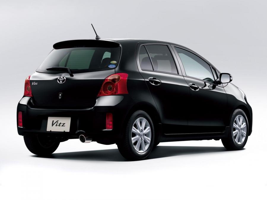  Toyota Vitz RS 2008 года  (фото 2 из 2)